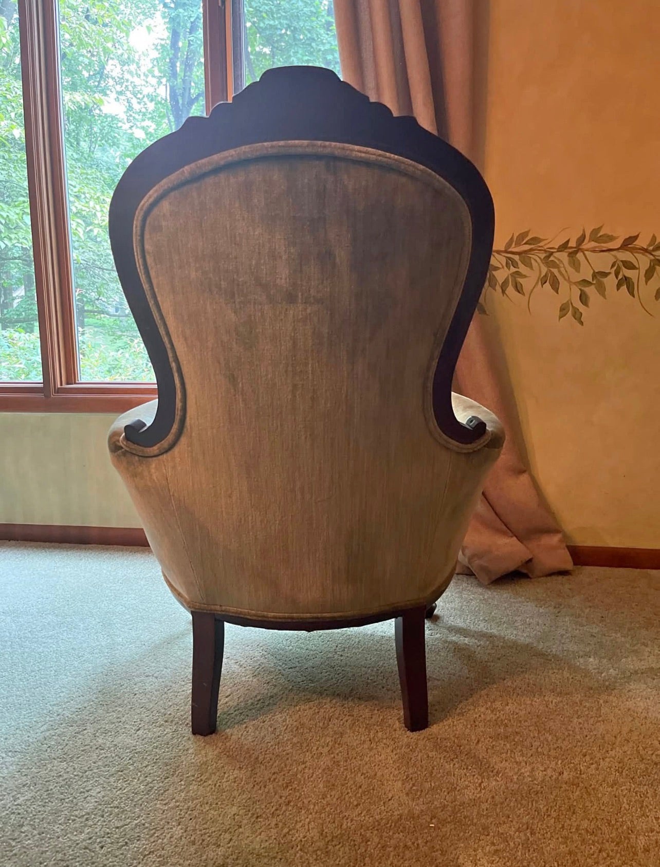Customizable Victorian Balloon Back Parlor Chair