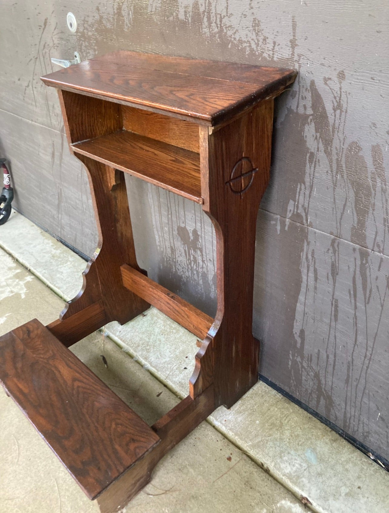 Customizable Vintage Oak Prie Dieu (Prayer Kneeler)