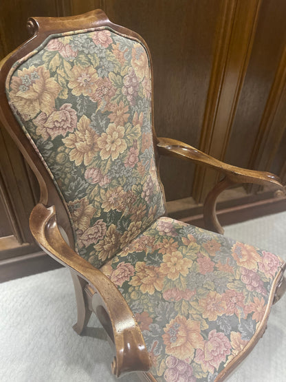 Customizable Bernhardt Queen Anne Style Dining Armchair