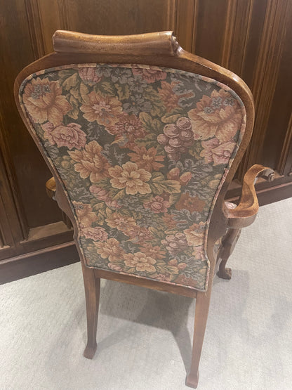Customizable Bernhardt Queen Anne Style Dining Armchair