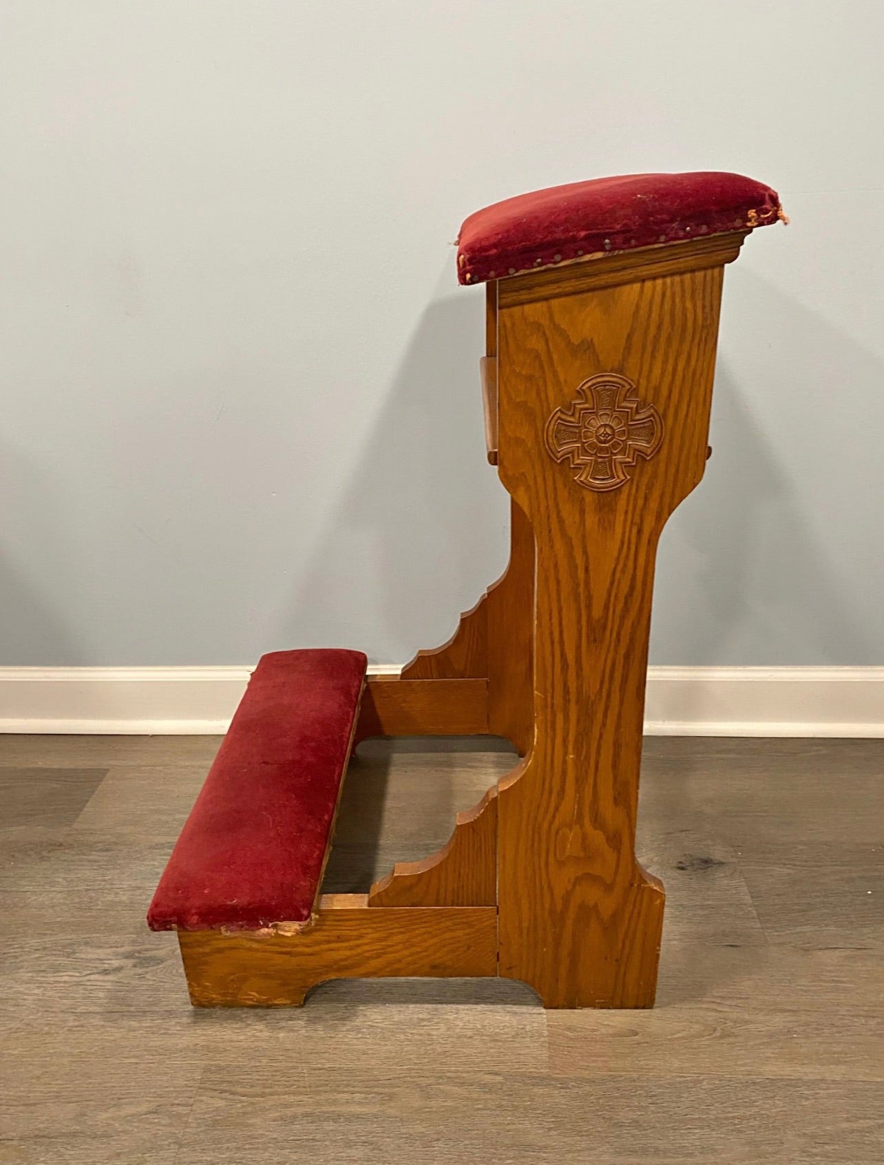 Customizable Antique Oak Prie Dieu