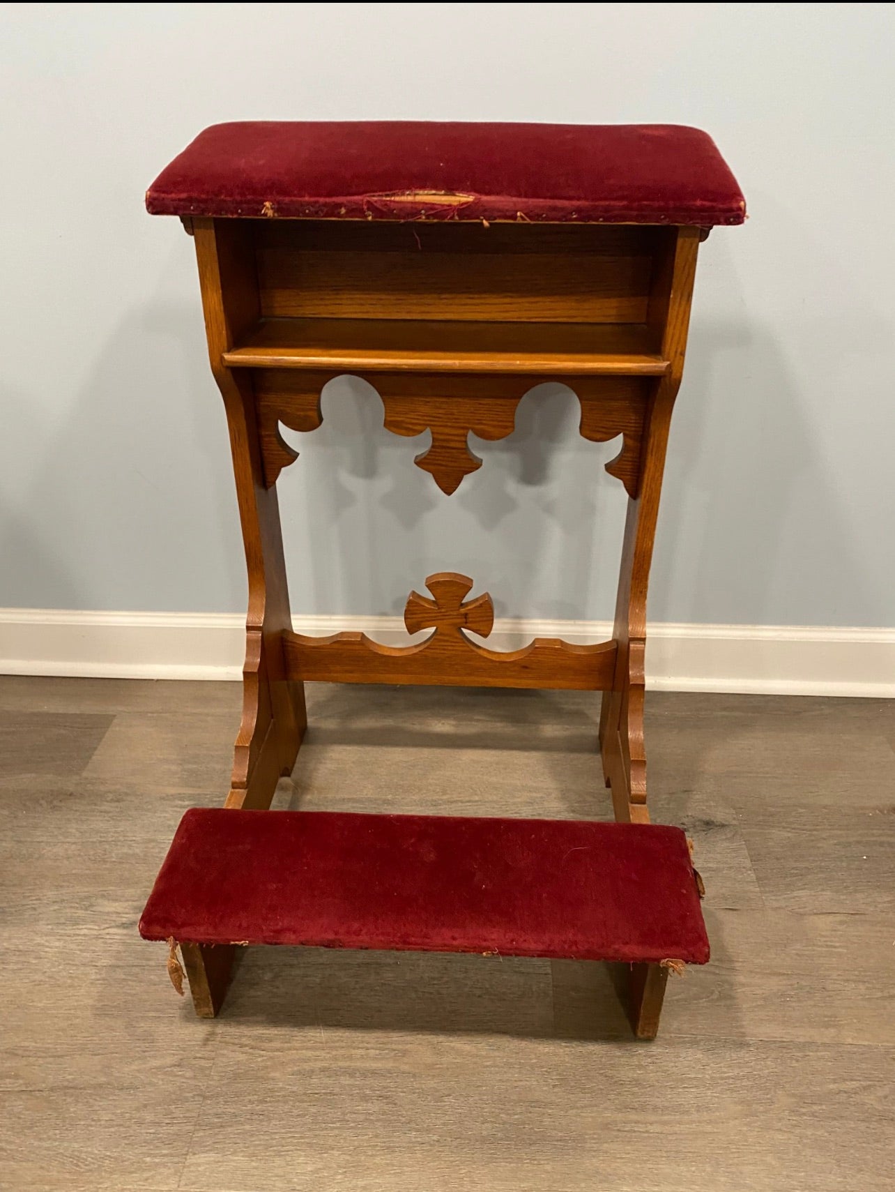 Customizable Antique Oak Prie Dieu