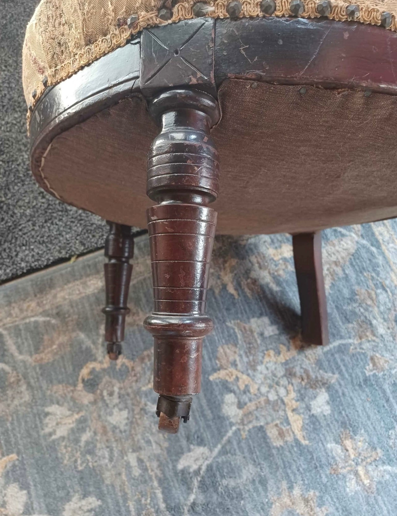 Customizable Victorian Crapaud Chair